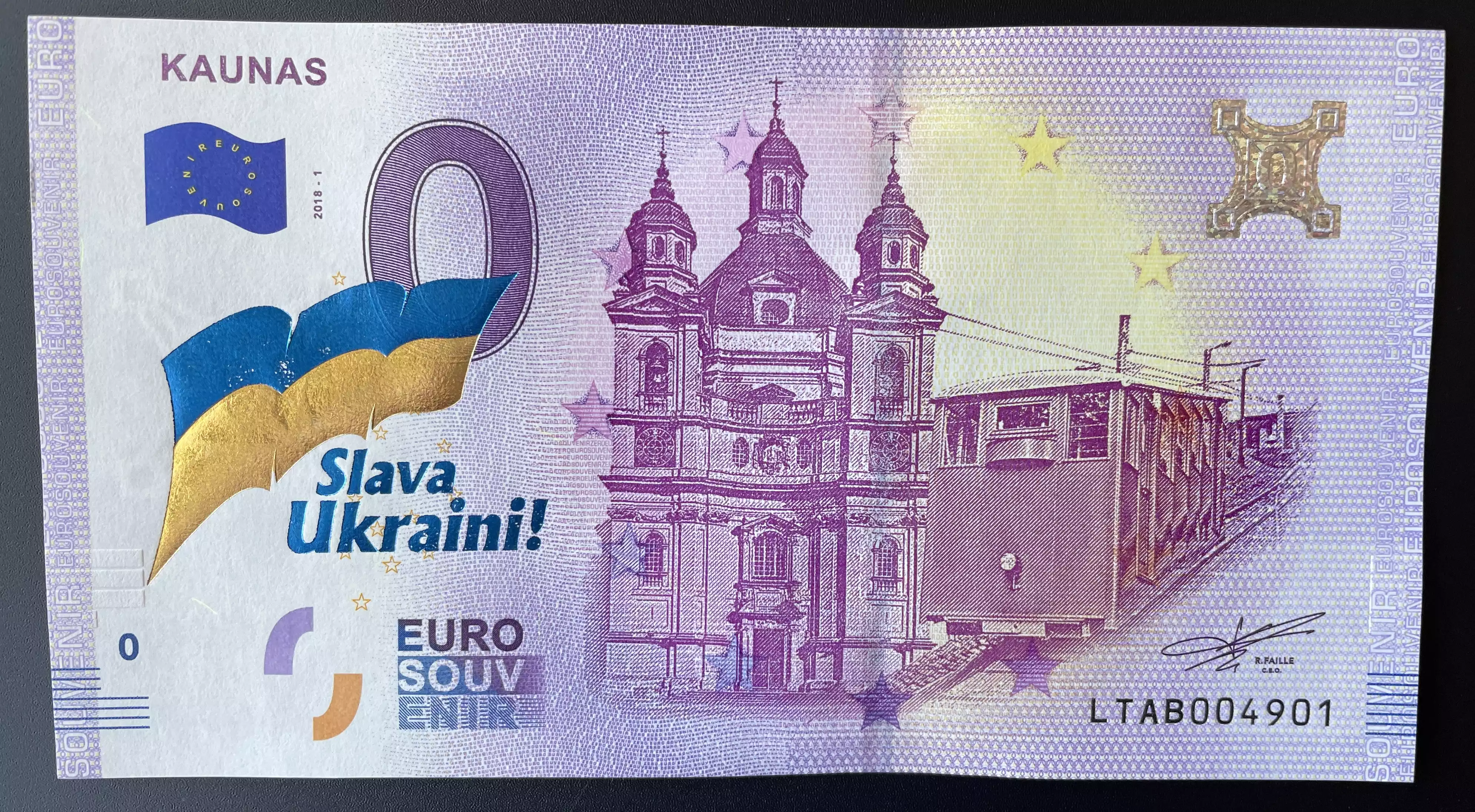 Kaunas com folha / foil SLAVA UKRAINI!